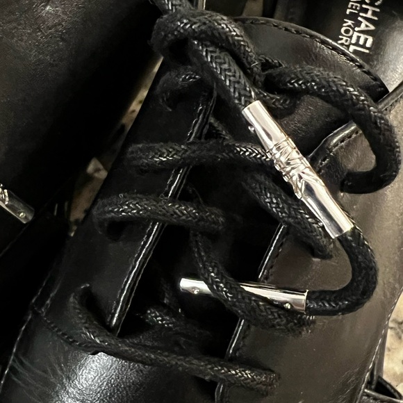 MICHAEL KORS oxfords size 8 - Picture 4 of 6